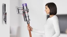 aspirateur dyson femme