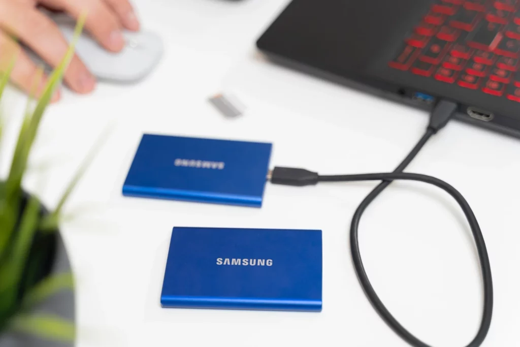 ssd bleu de la marque samsung